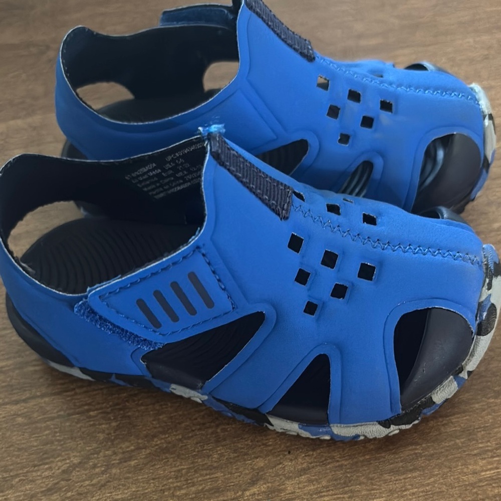 Wonder Nation Blue Sandals with Adjustable Strap and Ventilation